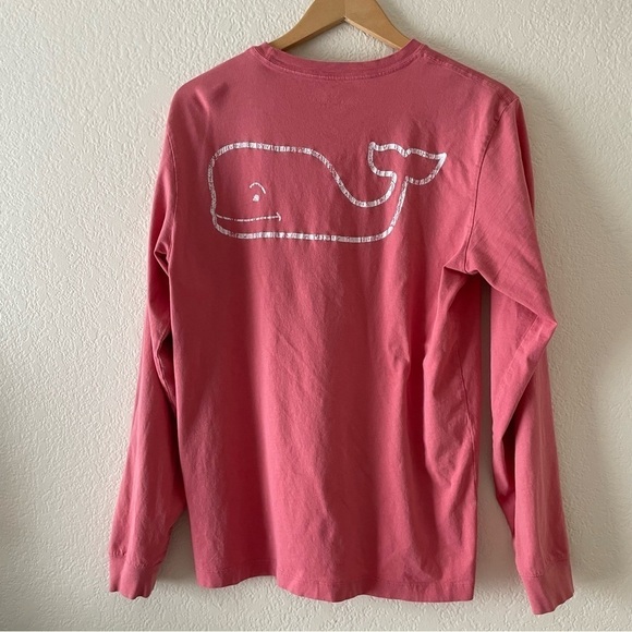 Vineyard Vines GARMENT-DYED VINTAGE WHALE LONG-SLEEVE POCKET TEE IN VIVA MAGENTA - Picture 8 of 8